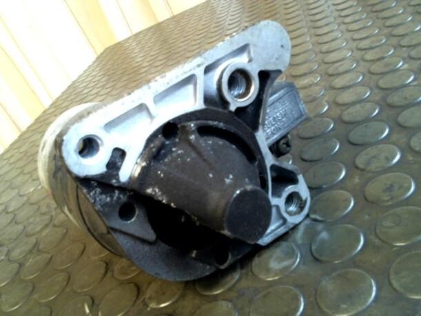 Foto: ANLASSER / STARTER eines Renault Megane Scenic 1.6e