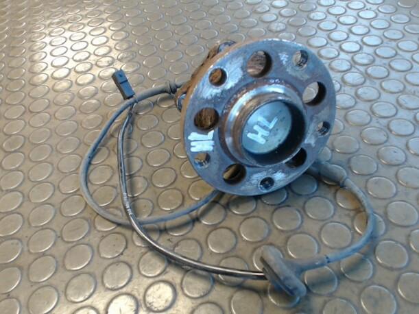 Foto: ACHSSCHENKEL HINTEN LINKS eines VW Passat 1.6 SR