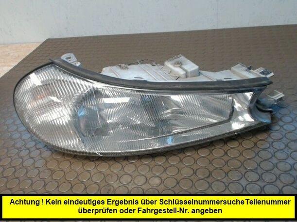Foto: SCHEINWERFER RECHTS eines Ford Mondeo 16V