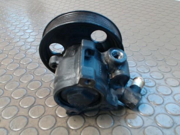 Foto: PUMPE SERVOLENKUNG eines Ford Mondeo 16V