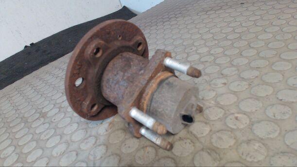 Foto: ACHSSCHENKEL HINTEN LINKS eines Opel Astra 1.6 Caravan