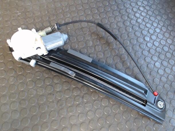 Foto: FENSTERHEBER ELEKTRISCH HINTEN LINKS eines BMW 523i