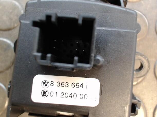Foto: SCHEIBENWISCHERSCHALTER eines BMW 523i