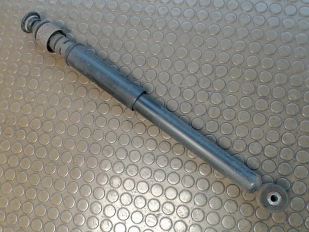 Foto: STOSSDÄMPFER HINTEN LINKS eines Renault Clio 1.4