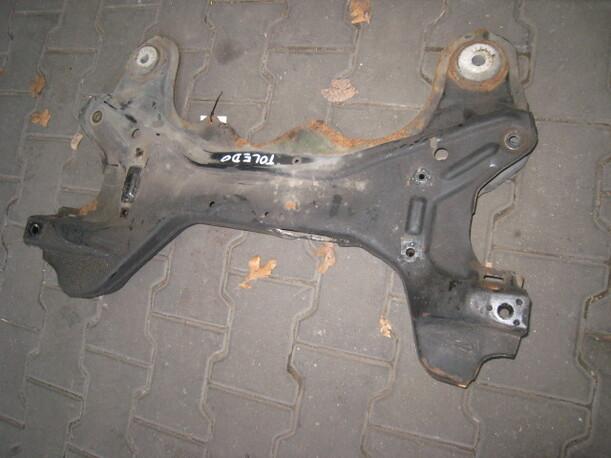 Foto: ACHSKÖRPER VORNE eines Seat Toledo 1.6 Sunnyboy