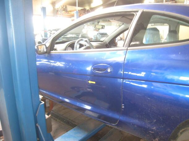 Foto: TÜR VORNE LINKS eines Ford Puma Sunnyboy