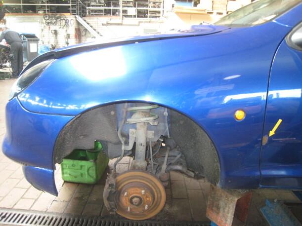 Foto: TÜR VORNE LINKS eines Ford Puma Sunnyboy