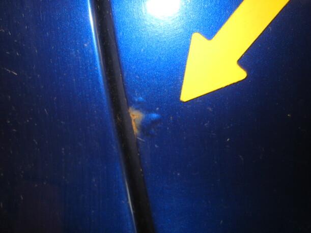 Foto: TÜR VORNE RECHTS eines Ford Puma Sunnyboy