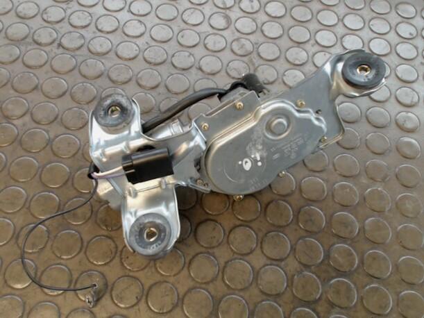 Foto: SCHEIBENWISCHERMOTOR HINTEN eines Ford Puma Sunnyboy