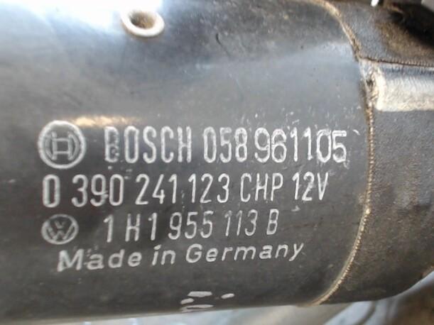 Foto: SCHEIBENWISCHERMOTOR VORN eines VW Golf 1.4 Sunnyboy