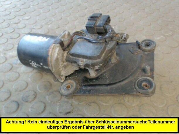 Foto: SCHEIBENWISCHERMOTOR VORN eines Kia Carnival V6 GL
