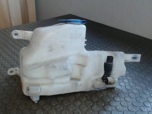 Foto: SCHEIBENWASCHBEHÄLTER eines Seat Ibiza 1.4 16V Sunnyboy