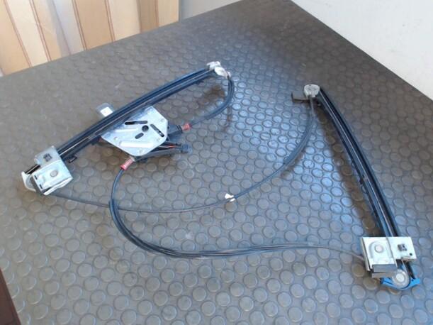Foto: FENSTERHEBER ELEKTRISCH VORN RECHTS (2/3-TÜRER) eines Seat Ibiza 1.4 16V Sunnyboy