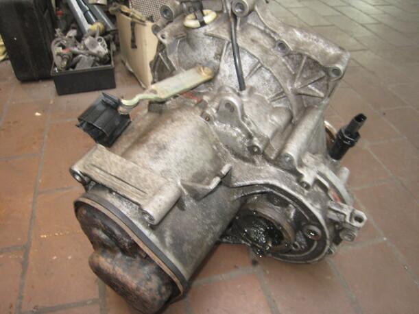 Foto: SCHALTGETRIEBE 5-GANG eines Seat Ibiza 1.4 16V Sunnyboy