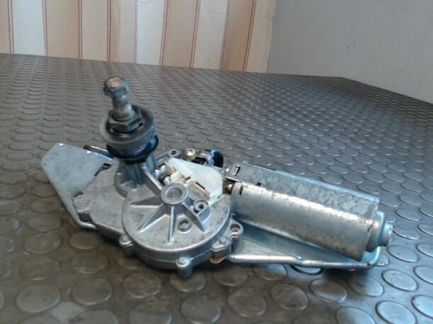Foto: SCHEIBENWISCHERMOTOR HINTEN eines Volvo V40 2.0 Sunnyboy