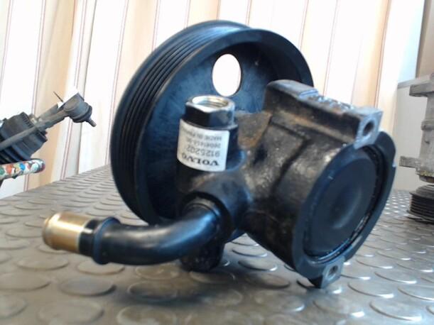 Foto: PUMPE SERVOLENKUNG eines Volvo V40 2.0 Sunnyboy