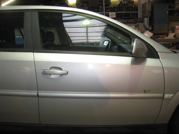 Foto: TÜR VORNE RECHTS eines Opel Vectra 2.0 DTI Caravan Sunnyboy
