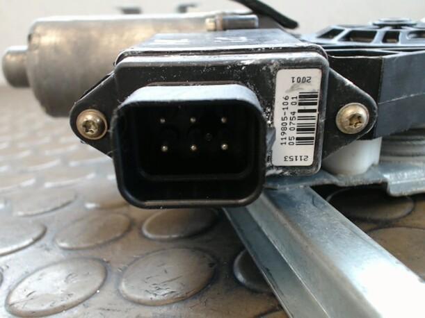 Foto: FENSTERHEBER ELEKTR. HINTEN LINKS eines Opel Zafira 1.6 Sunnyboy