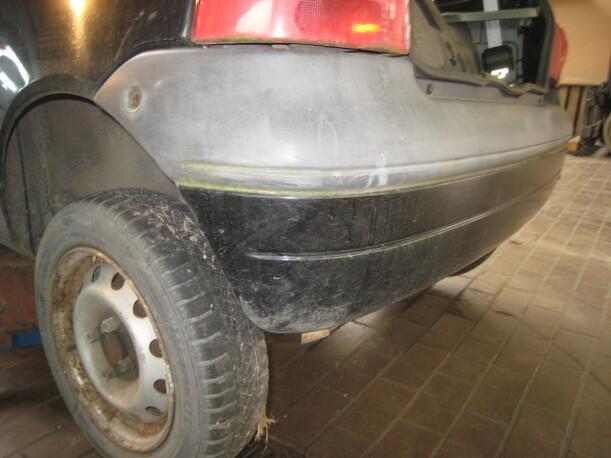 Foto: STOßSTANGE / STOSSFÄNGER HINTEN eines Renault Twingo 1.2 Sunnyboy