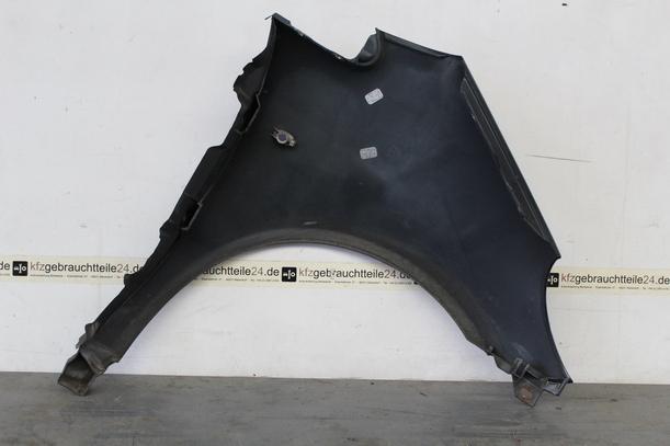 Foto: KOTFLÜGEL LINKS eines Mercedes-Benz A 160 Sunnyboy