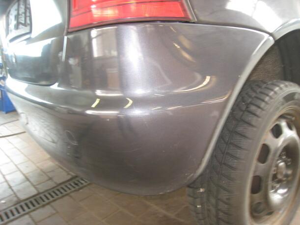 Foto: STOßSTANGE / STOSSFÄNGER HINTEN eines Mercedes-Benz A 160 Sunnyboy
