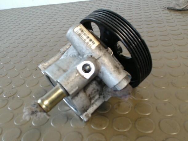 Foto: PUMPE SERVOLENKUNG eines Renault Laguna 1.9 dCi Sunnyboy
