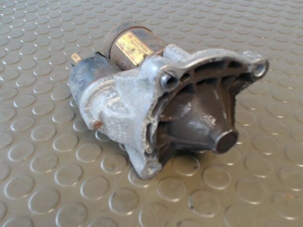 Foto: ANLASSER / STARTER eines Citroen AX 11 Sunnyboy
