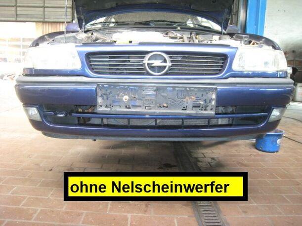 Foto: STOßFÄNGER / STOßSTANGE VORNE eines Opel Astra Caravan 16V Sunnyboy