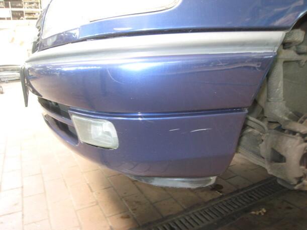 Foto: STOßFÄNGER / STOßSTANGE VORNE eines Opel Astra Caravan 16V Sunnyboy