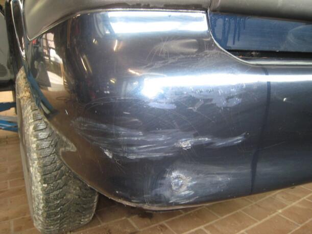 Foto: STOßSTANGE / STOSSFÄNGER HINTEN eines Opel Sintra 2.2 16V Sunnyboy