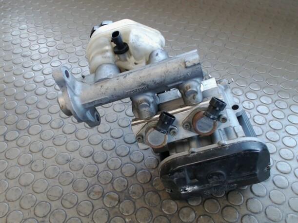 Foto: HAUPTBREMSAGGREGAT ABS eines Opel Sintra 2.2 16V Sunnyboy