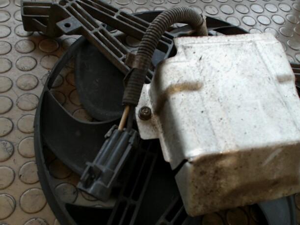 Foto: ELEKTROLÜFTER L eines Opel Sintra 2.2 16V Sunnyboy