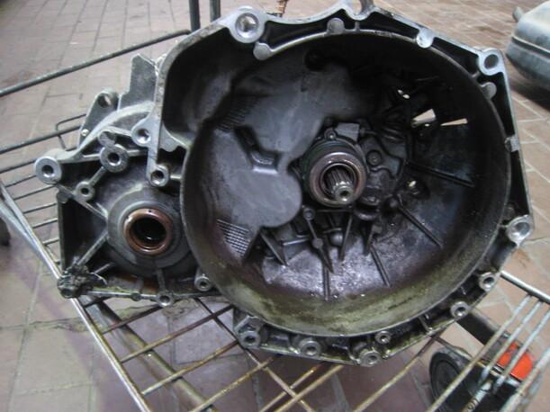 Foto: SCHALTGETRIEBE eines Opel Sintra 2.2 16V Sunnyboy
