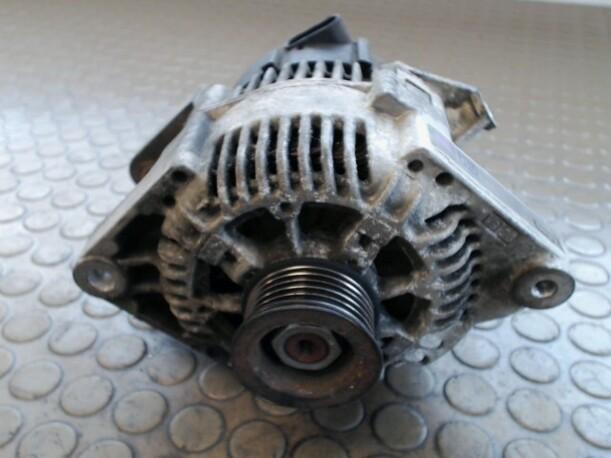 Foto: LICHTMASCHINE VALEO eines Opel Sintra 2.2 16V Sunnyboy