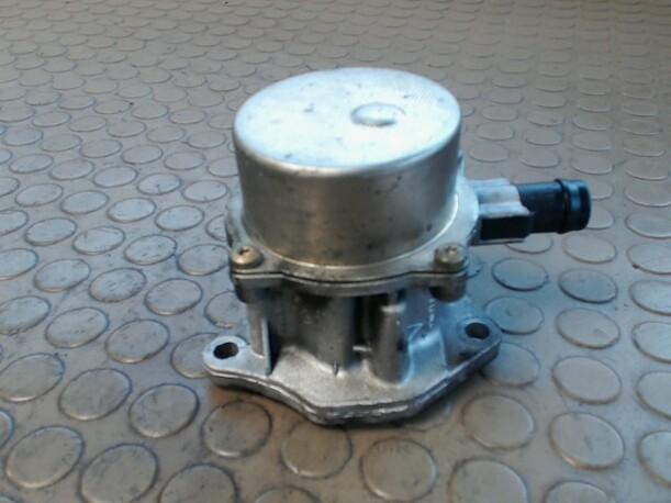 Foto: VAKUUMPUMPE eines Renault Clio 1.5 dCi
