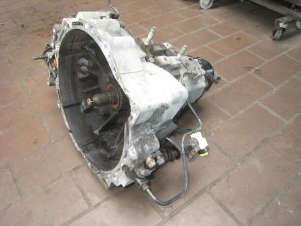 Foto: SCHALTGETRIEBE 5-GANG eines Ford Probe 24V