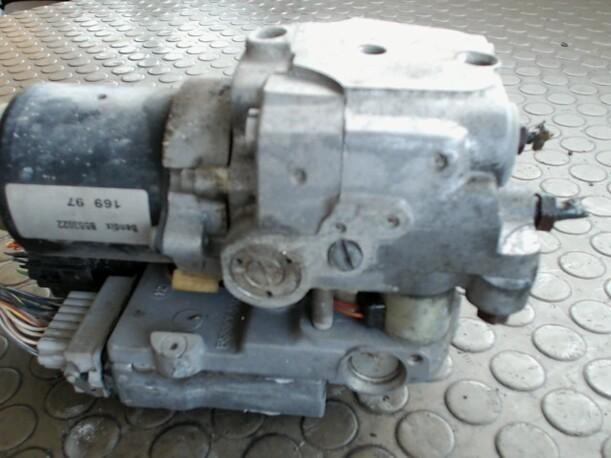 Foto: HAUPTBREMSAGGREGAT ABS eines Ford Mondeo Turnier V6