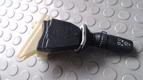 Foto: SCHEIBENWISCHERSCHALTER eines Ford Mondeo Turnier V6