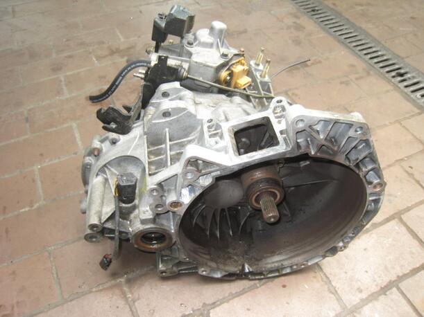 Foto: SCHALTGETRIEBE 5-GANG eines Ford Mondeo Turnier V6