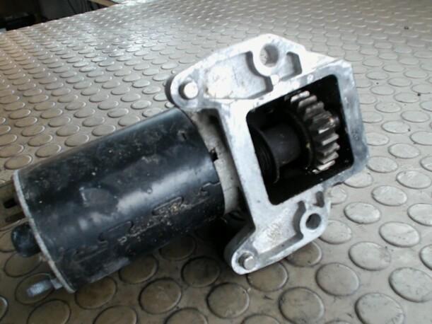 Foto: ANLASSER / STARTER eines Ford Mondeo Turnier V6