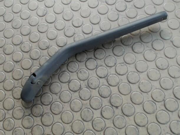 Foto: SCHEIBENWISCHERARM HINTEN eines Fiat Punto 55