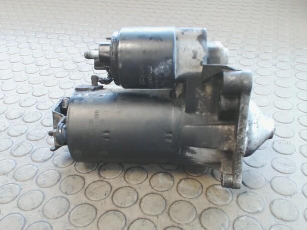 Foto: ANLASSER / STARTER BOSCH eines Renault Twingo 1.3