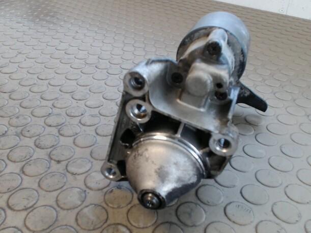 Foto: ANLASSER / STARTER BOSCH eines Renault Twingo 1.3