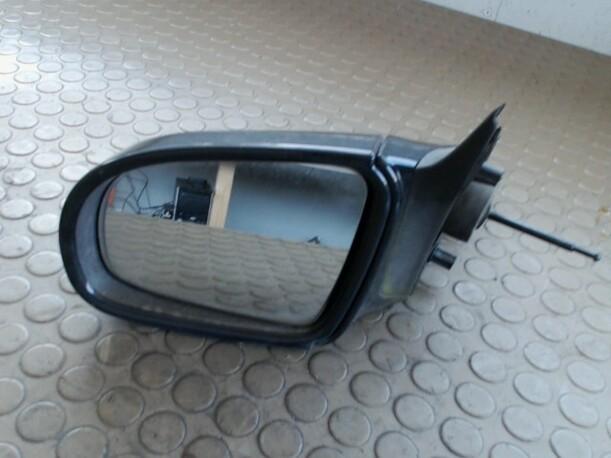 Foto: AUSSENSPIEGEL LINKS MECHANISCH VERSTELLBAR eines Opel Corsa
