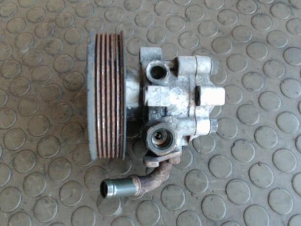 Foto: PUMPE SERVOLENKUNG eines Hyundai Elantra 2.0i CRDi Sunnyboy