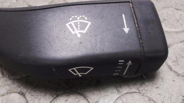 Foto: SCHEIBENWISCHERSCHALTER eines Opel Omega