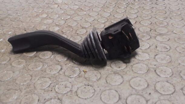 Foto: SCHEIBENWISCHERSCHALTER eines Opel Omega