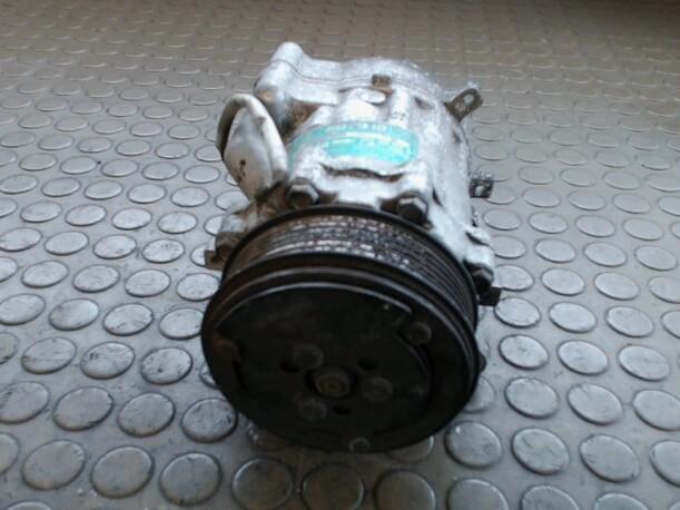 Foto: KOMPRESSOR KLIMAANLAGE eines VW Polo 60 Sunnyboy