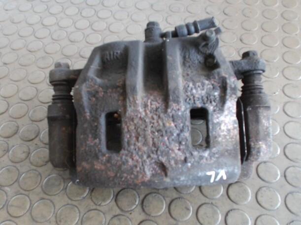 Foto: BREMSSATTEL VORNE LINKS eines Hyundai Santa Fe 2.0 CRDi VGT 4WD GL
