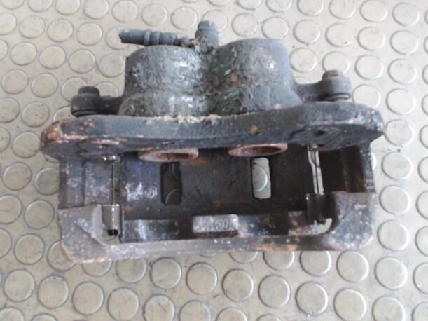 Foto: BREMSSATTEL VORNE LINKS eines Hyundai Santa Fe 2.0 CRDi VGT 4WD GL